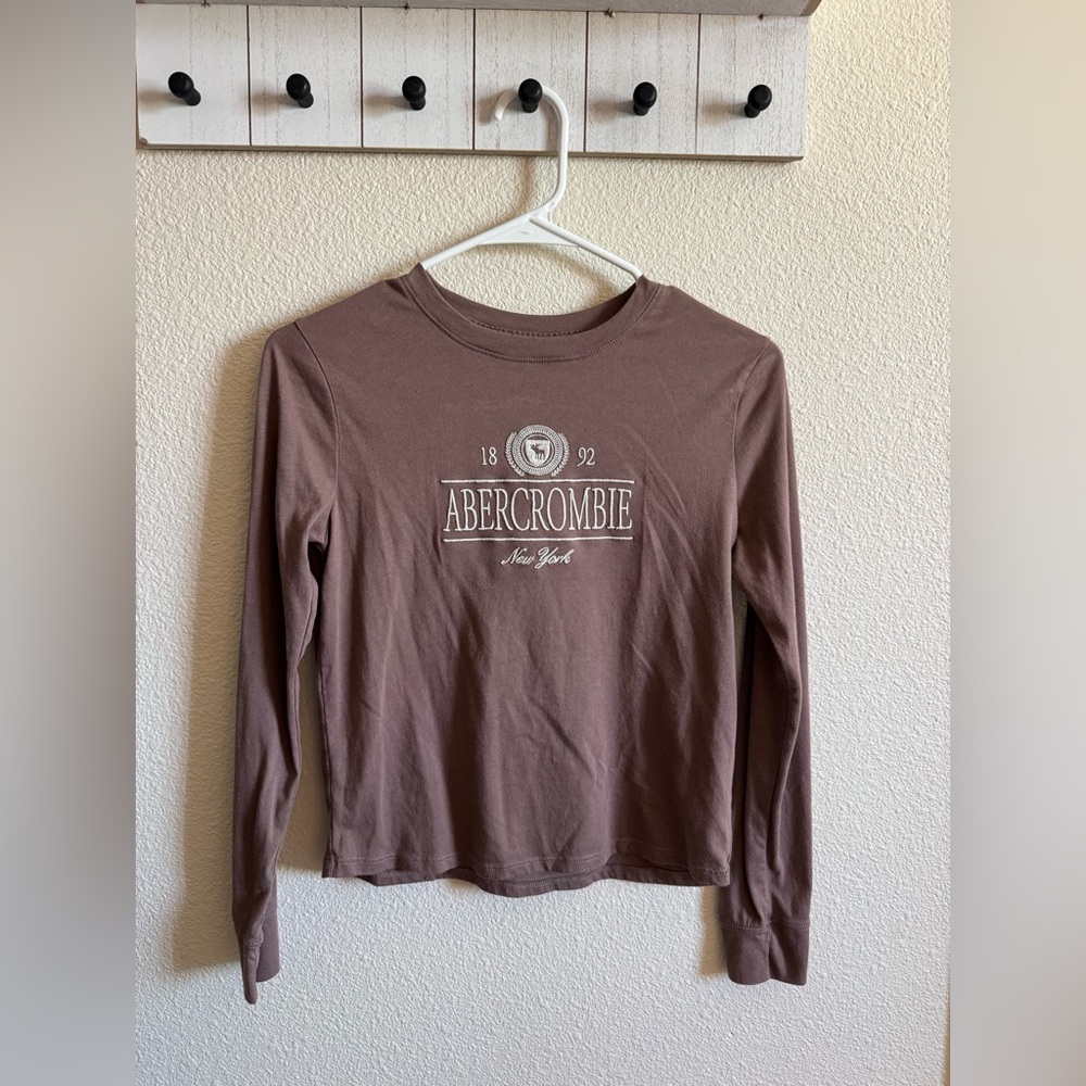 abercrombie kids Long-Sleeve Logo Tee in Mauve Brown